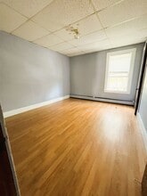 205 Cumberland St in Rumford, ME - Foto de edificio - Building Photo