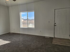 710 E Hahns Peak Ave in Pueblo West, CO - Building Photo - Building Photo