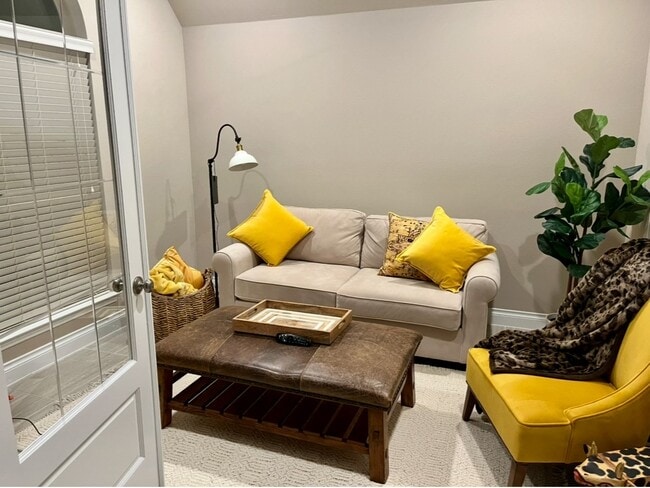 property at 216 Trillium Pk Lp