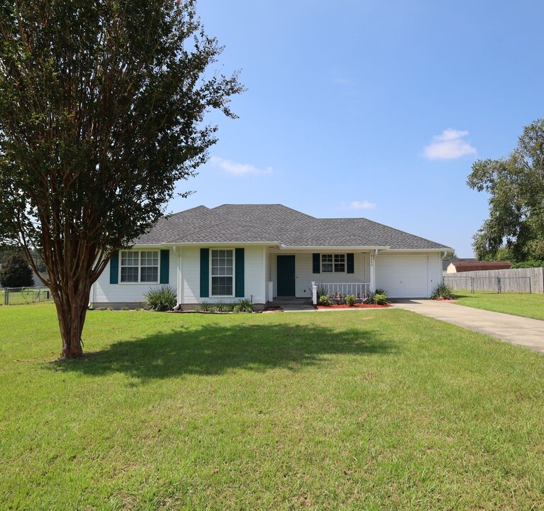 4200 Shadowwood Dr in Valdosta, GA - Building Photo