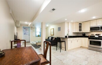 723 5th St NE in Washington, DC - Building Photo - Building Photo