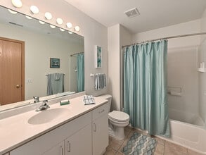 Reserve at Eagle Ridge in Waukegan, IL - Foto de edificio - Building Photo