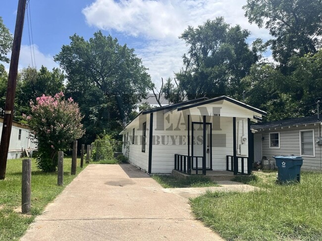 108 Tillison St in Athens, TX - Building Photo - Building Photo
