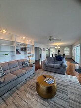 67 Lawrence Ct in Tiverton, RI - Building Photo - Building Photo