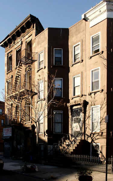347 Jefferson Ave in Brooklyn, NY - Building Photo
