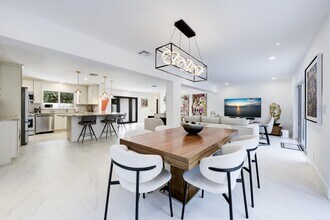 520 NE 17th St in Boca Raton, FL - Foto de edificio - Building Photo