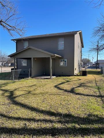 409 E College St in Terrell, TX - Building Photo - Building Photo