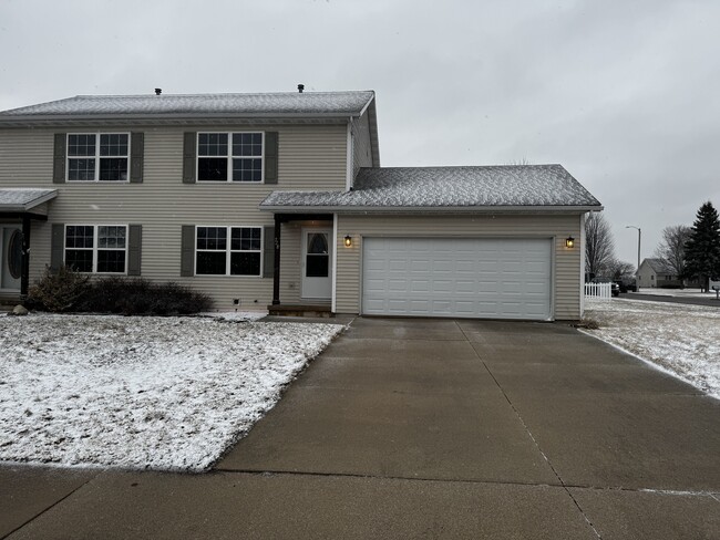 property at 728 S Main St