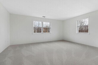 201 Bedford Rd, Unit #9e in Woburn, MA - Building Photo - Building Photo