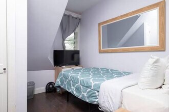 810 Broadway in Everett, MA - Building Photo - Building Photo