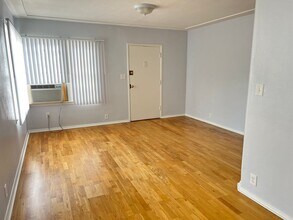 1441 1/2-1420 N Ave 47 in Los Angeles, CA - Building Photo - Building Photo