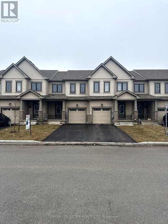 117 Keelson St. in Welland, ON - Building Photo