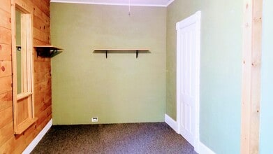 103 Pearl St in Johnstown, NY - Building Photo - Building Photo