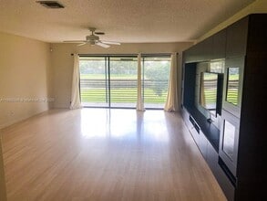 125 S Laurel Dr in Margate, FL - Building Photo - Building Photo