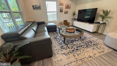 1212 Parrish Dr in Rockville, MD - Building Photo - Building Photo