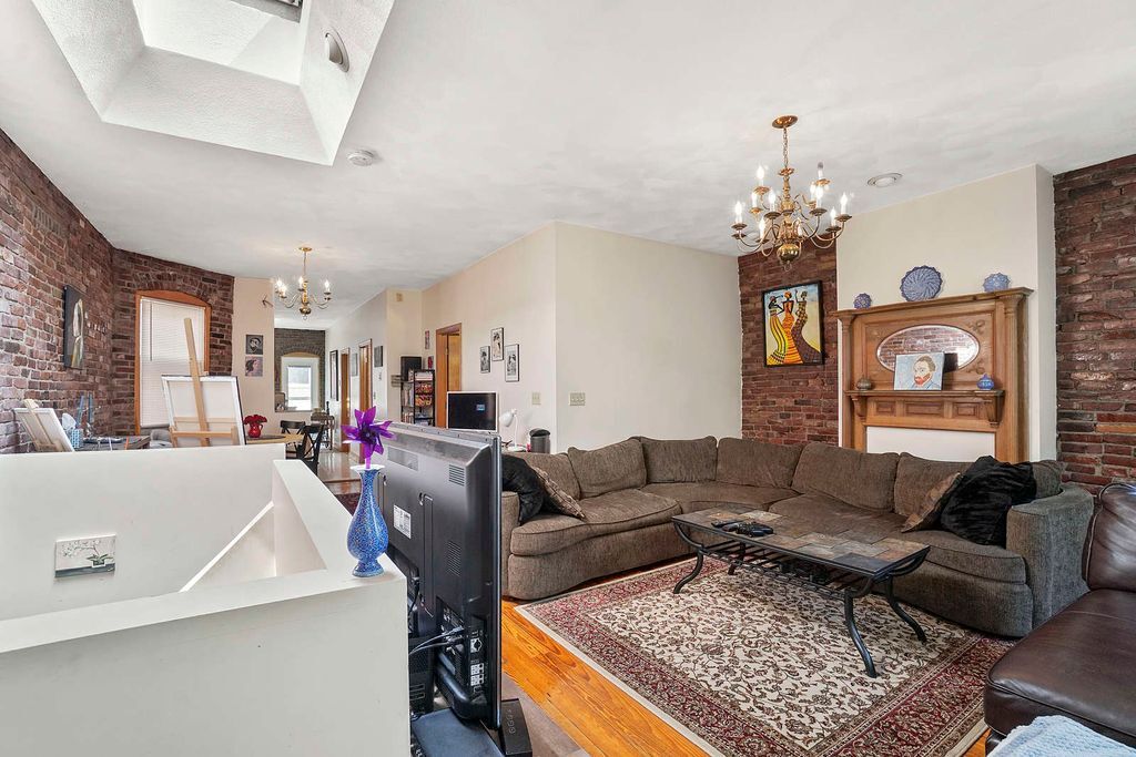 67 Baldwin St, Unit 3 in Boston, MA - Foto de edificio