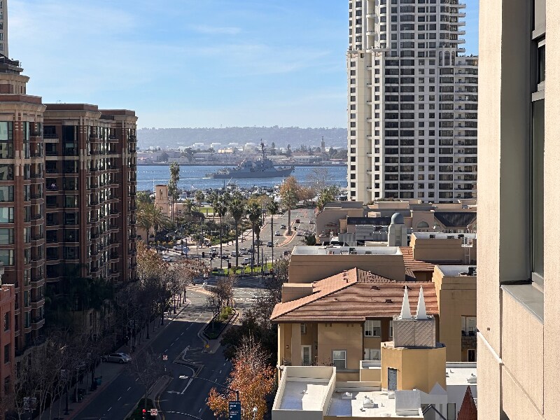 654 Front St in San Diego, CA - Building Photo