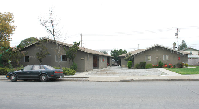 7516-7526 Forest St in Gilroy, CA - Building Photo - Building Photo