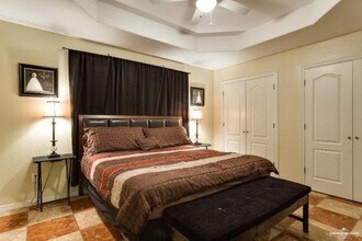 2010 Bahamas Dr in Edinburg, TX - Building Photo - Building Photo