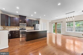 3218 Vogel Rd in Ellicott City, MD - Building Photo - Building Photo