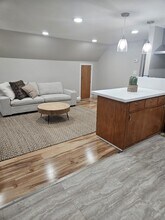 115 N Hull St, Unit 2nd floor in East Providence, RI - Building Photo - Building Photo