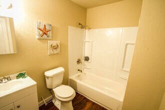 932 Poinsettia St in San Antonio, TX - Building Photo - Building Photo