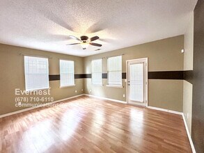1406 Bayrose Cir in East Point, GA - Building Photo - Building Photo