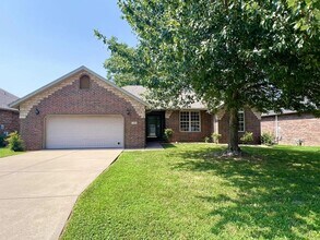 885 W Dustin Ln in Nixa, MO - Building Photo - Building Photo