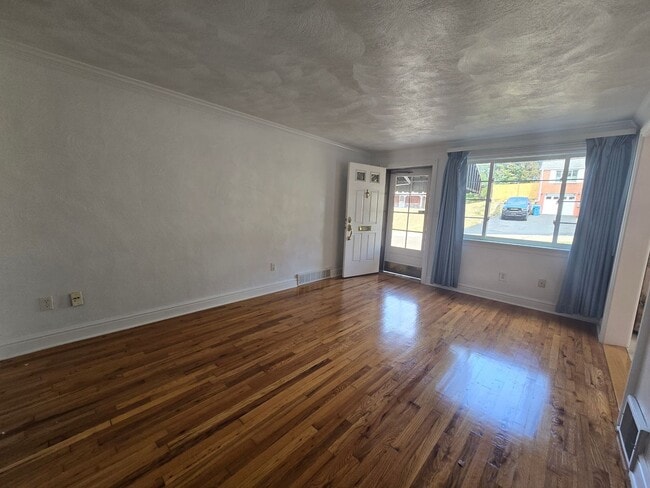 308 Marshall Dr in Pittsburgh, PA - Building Photo - Building Photo