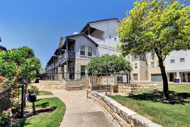 property at 2520 Bluebonnet Ln