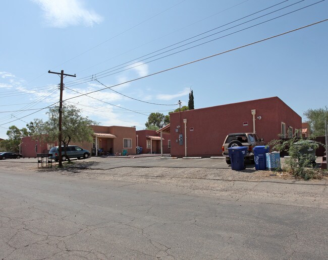 344-356 E Navajo Rd in Tucson, AZ - Building Photo - Building Photo