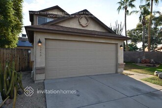 3049 East Michigan Ave in Phoenix, AZ - Foto de edificio - Building Photo