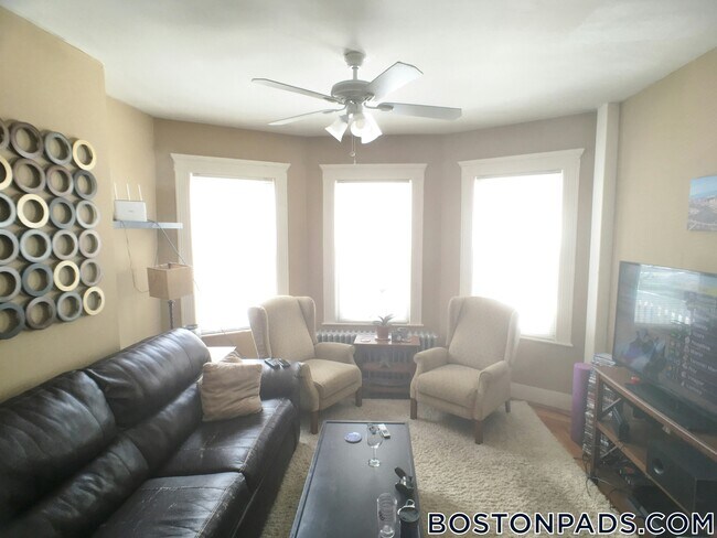 140 Brooks St, Unit 1