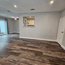 3931 N Garland Ave in Garland, TX - Building Photo - Building Photo