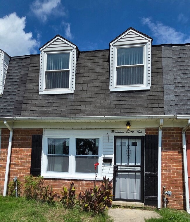 1624 Lyle Ct