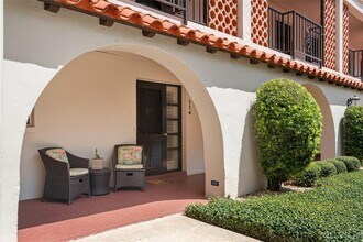 104 S Interlachen Ave in Winter Park, FL - Building Photo - Building Photo