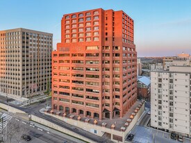 Park Plaza in Edmonton, AB - Building Photo