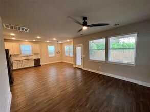 7415 Wallach St in Austin, TX - Building Photo - Building Photo