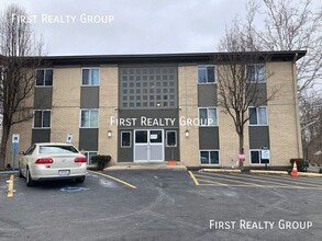 5600 N Main St in Dayton, OH - Building Photo - Building Photo