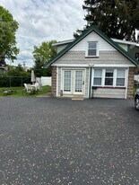 32 Stinson Pl, Unit Back House in Little Falls, NJ - Building Photo