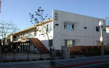 940 S Minnie St in Santa Ana, CA - Building Photo - Building Photo