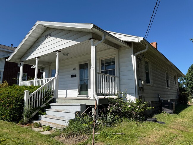 property at 418 Darlington Rd