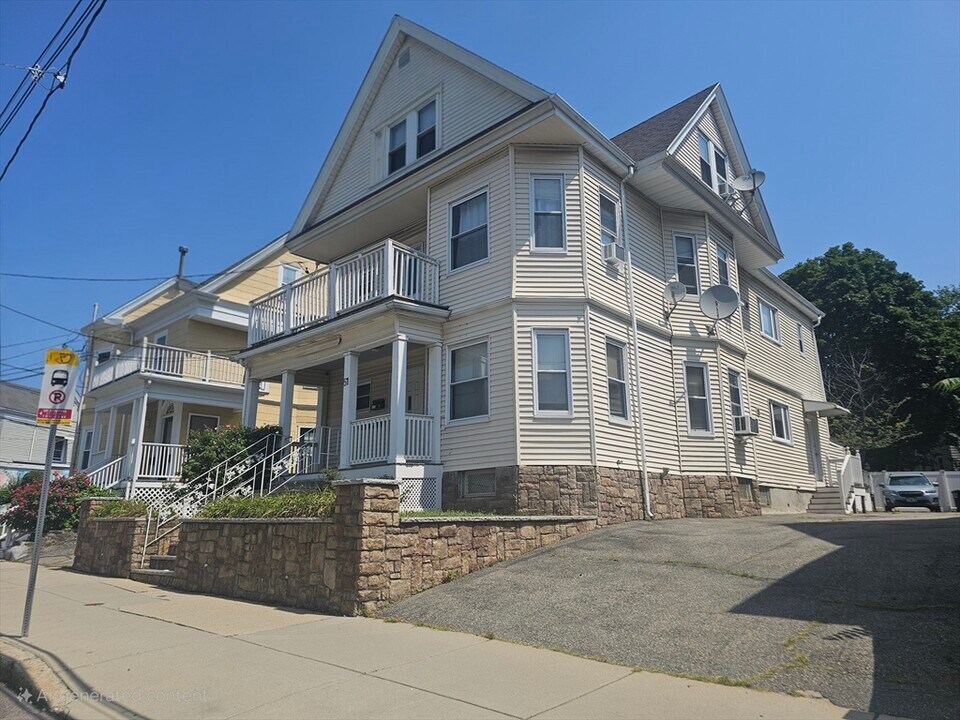 51 Elm St in Somerville, MA - Building Photo