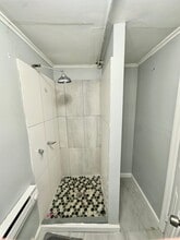 256 S Munn Ave, Unit BSMT in Irvington, NJ - Foto de edificio - Building Photo