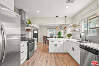 1828 W 84th St in Los Angeles, CA - Building Photo - Building Photo