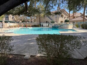 5415 W Harmon Ave, Unit 5415 W HARMON AVE in Las Vegas, NV - Foto de edificio - Building Photo