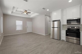 740 N Alamo Rd, Unit 15 in Alamo, TX - Building Photo - Building Photo