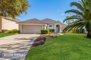 549 Wakemont Dr in Orange Park, FL - Building Photo