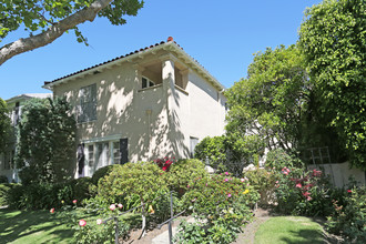 9929 Robbins Dr in Beverly Hills, CA - Building Photo - Primary Photo