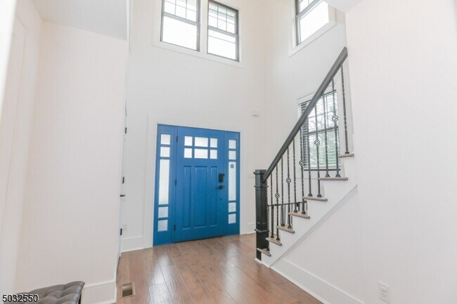 651 Grove St in Montclair, NJ - Building Photo - Building Photo